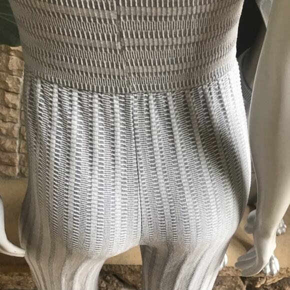 Caution to The Wind Gray Textured Short Sleeve Tie Front Jumpsuit Wide Leg Med - Picture 5 of 7